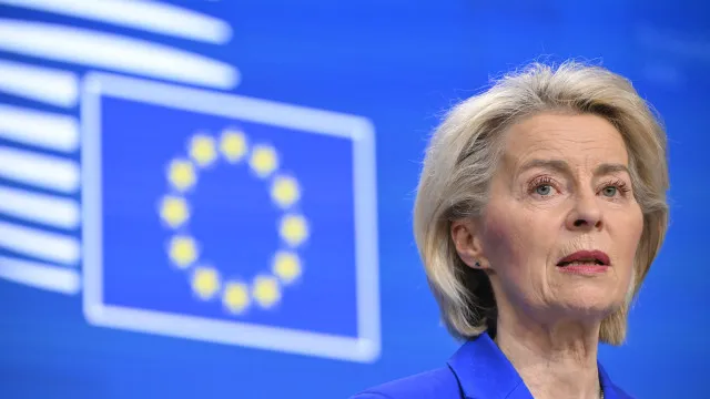 
                    Von der Leyen quer Europa independente na energia, defesa e abastecimento
                