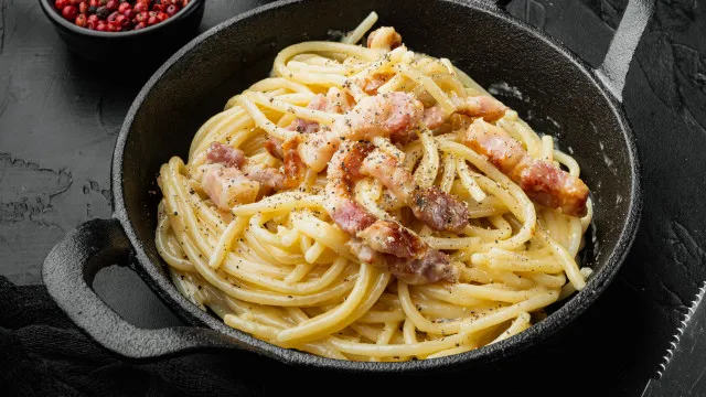 
                    Natas não entram! Como fazer uma carbonara perfeita (e sem erros)
                