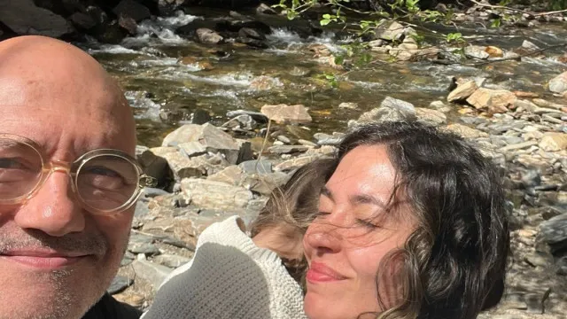 
                    Sara Barradas, José Raposo e a filha: Fotos de uma escapadinha em família
                