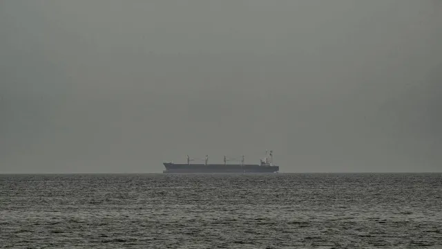 
                    EUA impedem navios com destino ao Irão mas rejeitam bloqueio em Ormuz
                