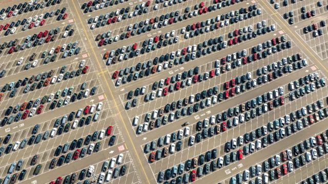 
                    Fabricantes automóveis 