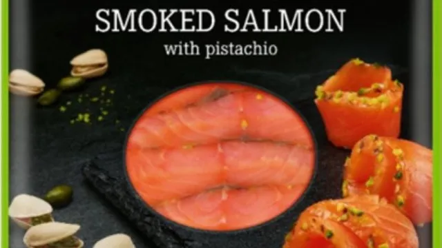 
                    Lidl recolhe salmão fumado nas ilhas Canárias devido ao risco de listeria
                