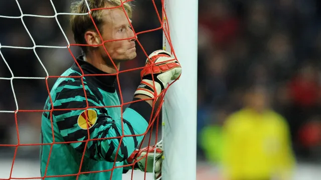 Acidente com comboio mata antigo guarda-redes de Arsenal e Juventus