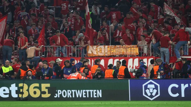 
                    Fotógrafos ficaram feridos após celebrações no Bayern Munique-Real Madrid
                