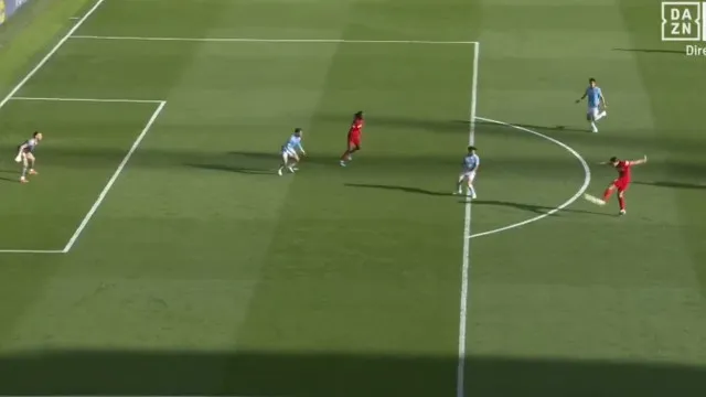 O que fizeste, Matanovic? Golaço no Celta Vigo-Friburgo vai dar que falar