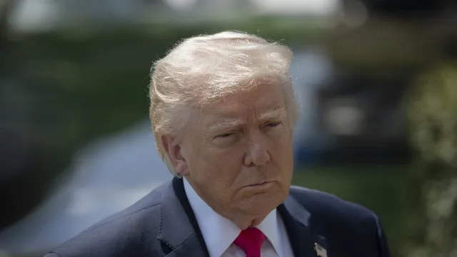 Trump diz que "tem direito" a discordar do Papa sobre a guerra