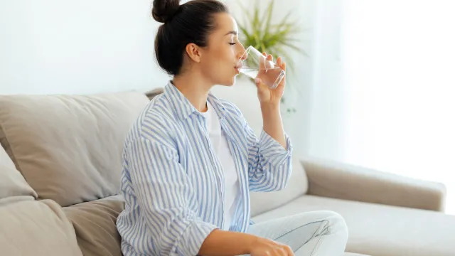 
                    As melhores horas do dia para beber água e manter-se hidratado
                