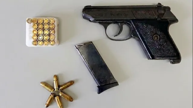 
                    Tenta esconder arma de fogo no bolso da saia e acaba detida em Lisboa
                