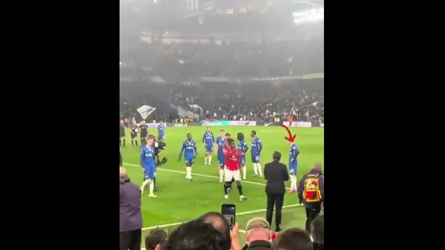 
                    Ambiente de cortar à faca? Garnacho dá que falar após Chelsea-United
                