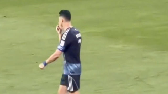 Cristiano Ronaldo se irrita com gritos por Messi e reação viraliza