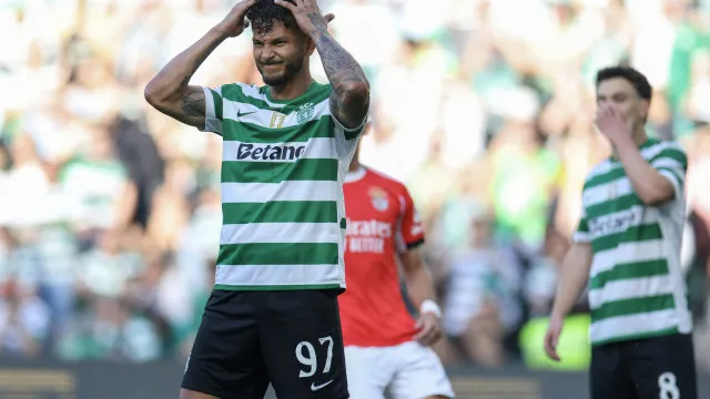 
                    Luis Suárez pede desculpa por penálti falhado: 