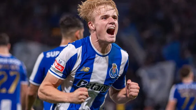 
                    Dragão não treme e dá passo digno de campeão para ver a festa mais perto
                