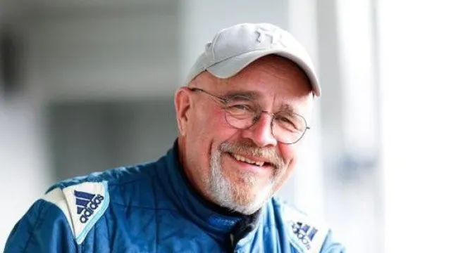 
                    Piloto Juha Miettinen morreu numa corrida em Nürburgring
                