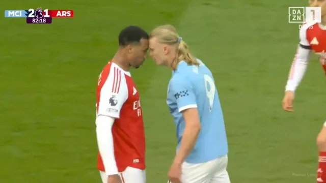 
                    Deu mesmo faísca. Haaland e Gabriel instalaram a confusão no City-Arsenal
                