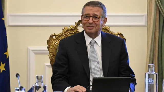 
                    Semana decisiva para lei laboral? Seguro tenta fazer pontes num só dia
                