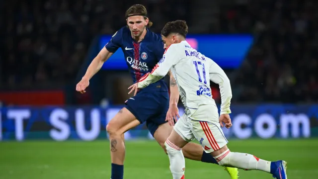 Franceses aplaudem Afonso Moreira e apontam o dedo a Gonçalo Ramos