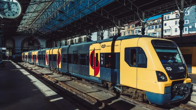 
                    Passe Ferroviário Verde atinge um milhão: Custa 20€ e funciona assim
                