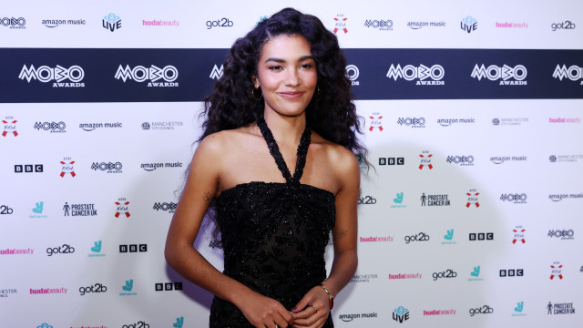 Quem é Olivia Dean, que vem sendo chamada de 'a nova Adele'