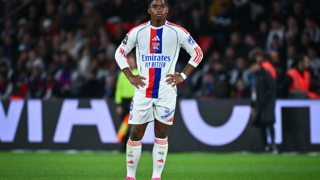 Endrick leva bronca de possível rival da Copa após 'provocar' torcida do PSG: 'Jogue futebol'