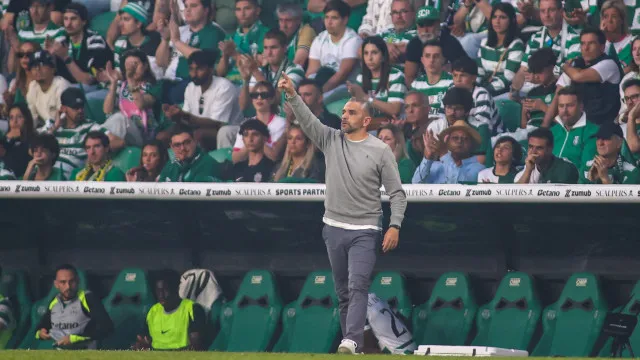 "Enquanto for possível, o Sporting não deve atirar a toalha ao chão"
