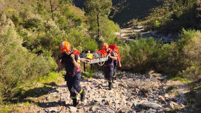
                    Gerês. Turista francesa resgatada após queda nas Cascata das Sete Lagoas
                