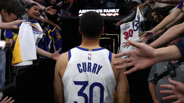 Craques de sempre ou as novas estrelas? Quem vende mais camisolas na NBA