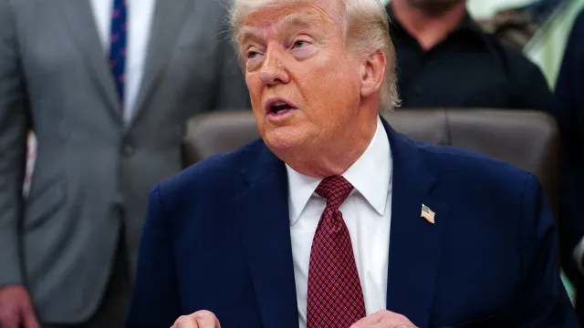 Trump defende participação de Putin na cimeira do G20 em Miami