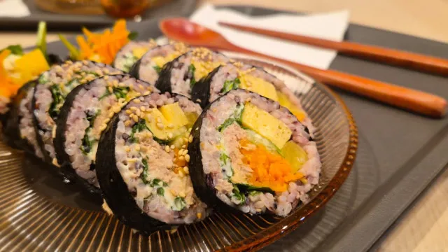
                    Chama-se Kimbap de Belém, mas é na Graça que se serve a Coreia do Sul
                