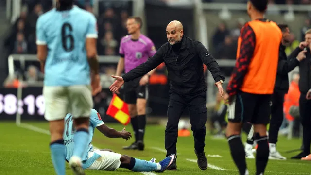 Guardiola diz que o jogador que "mergulha menos no planeta" joga no City