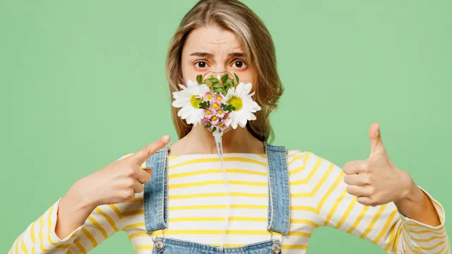 
                    Tempestades de pólen? Eis como remover manchas do pó das flores 
                
