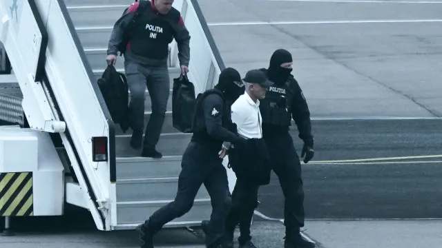 
                    Oligarca da Moldova condenado a 19 anos de prisão por desviar equivalente a 15% do PIB
                