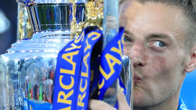 
                    Do céu ao inferno em 10 anos. Ainda se lembra dos campeões do Leicester?
                