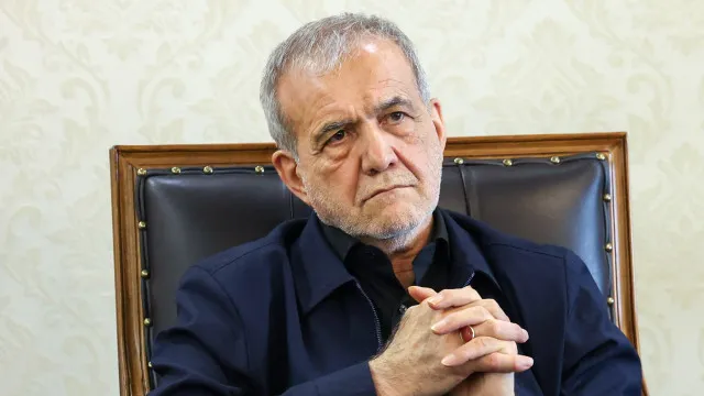 Presidente do Irão afasta demissão: “Vou manter-me firme”