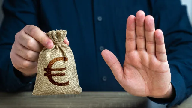 
                    Tem IRS a pagar? Finanças perdoam se for até este valor
                