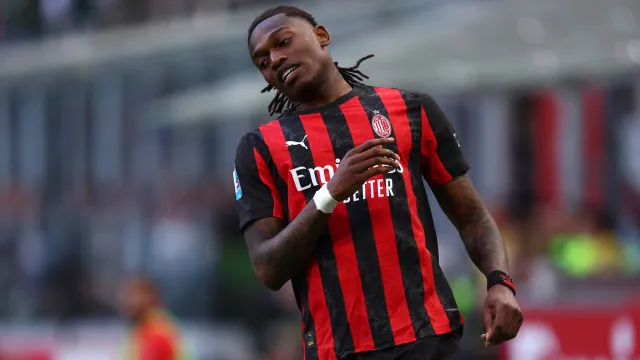 
                    Rafael Leão demarca-se de escândalo sexual: 