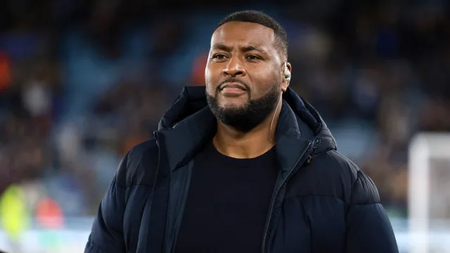 
                    Wes Morgan lamenta relegação do Leicester dez anos após título histórico
                