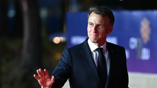 
                    Emmanuel Macron destaca papel do novo primeiro-ministro iraquiano
                