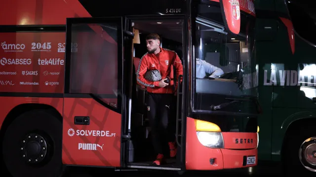 Defesa bósnio Barisic vai parar mais três meses e falha Mundial2026