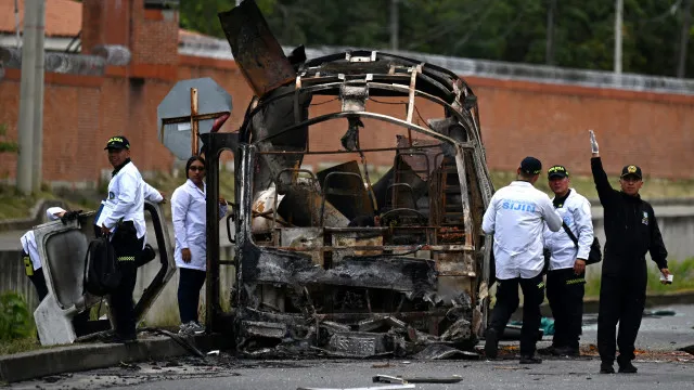 
                    Oito mortos (incluindo menina de 9 anos) em onda de violência na Colômbia
                