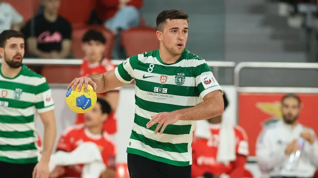 Sporting goleia Benfica e pode ser campeão no Clássico frente ao FC Porto