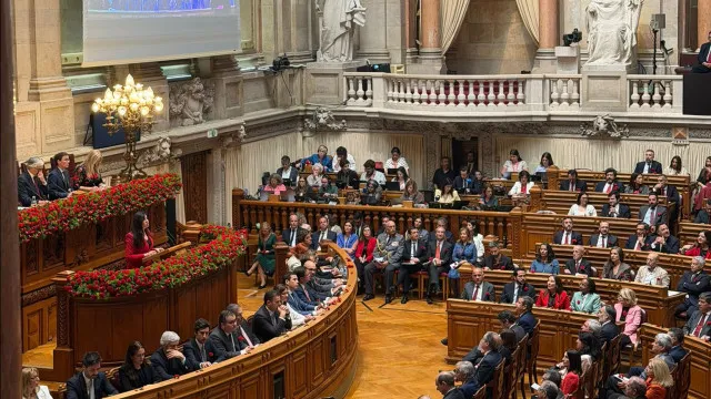 AO MINUTO: PCP critica pacote laboral; "Há 50 anos, o país despertou"
