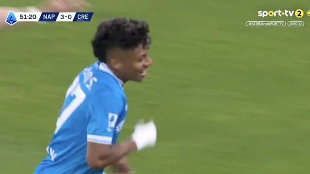 
                    Alisson Santos fecha goleada do Napoli… e Sporting faz contas aos milhões
                