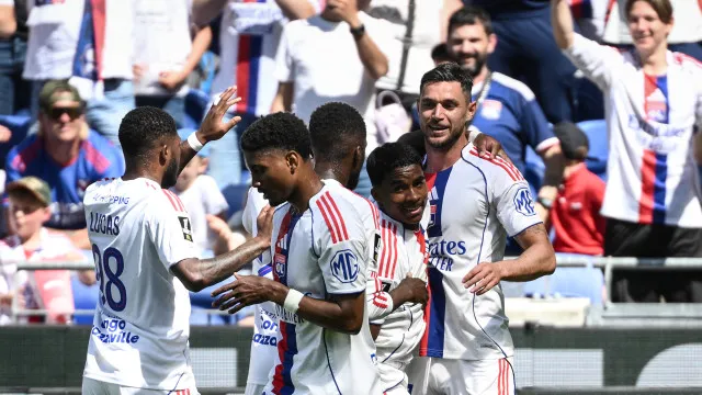 Lyon, de Paulo Fonseca, vence e dá passo importante rumo à Champions