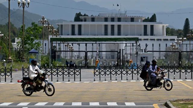 
                    Paquistão alivia medidas de segurança após cancelada presença dos EUA
                