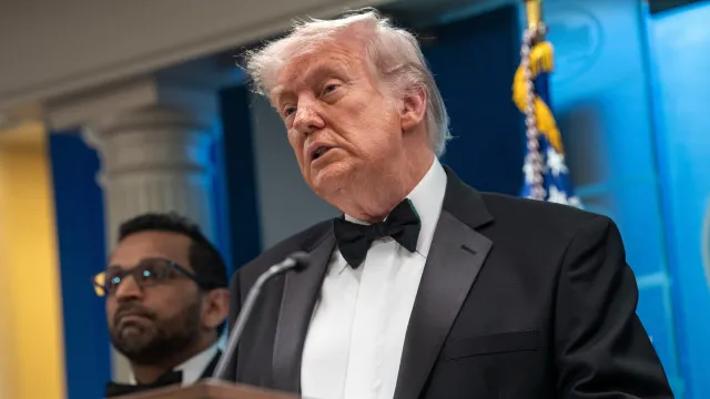 Trump garante não ter pressa para alcançar acordo com o Irão