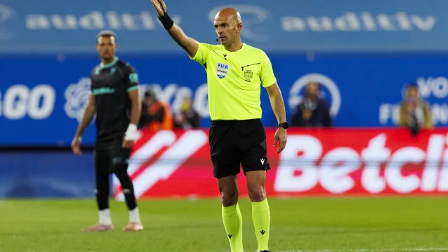 Arbitragem de Luís Godinho no Estoril-FC Porto recebe avaliação negativa