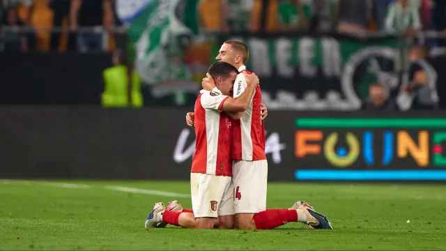 
                    Sporting de Braga vai tornar-se o quarto clube luso a 'bisar' nas 'meias'
                