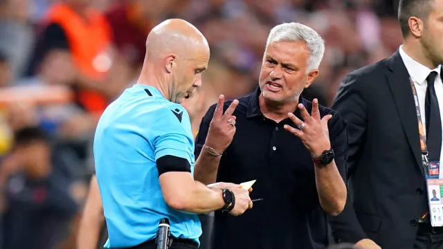 "Vergonha". 'Arquirrival' de Mourinho vai apitar o Sp. Braga-Friburgo