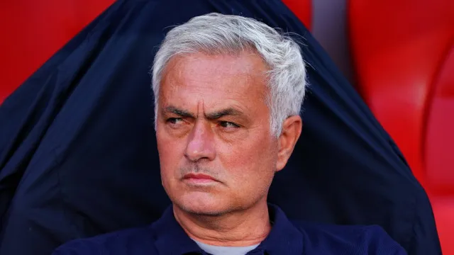 Valdano afasta Mourinho de um regresso ao Real Madrid: "É página passada"