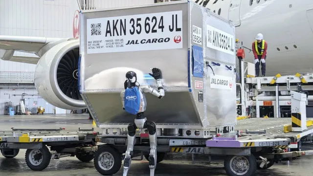 Aeroporto no Japão terá robôs humanoides para carregar bagagens